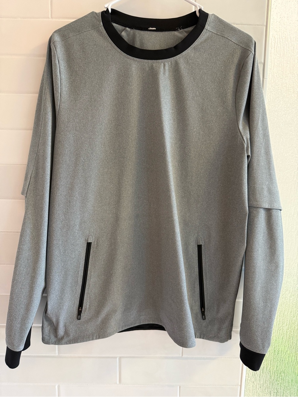 Lululemon Men's Gray Long-Sleeve Crewneck Pullover with Black Trim Size Small
